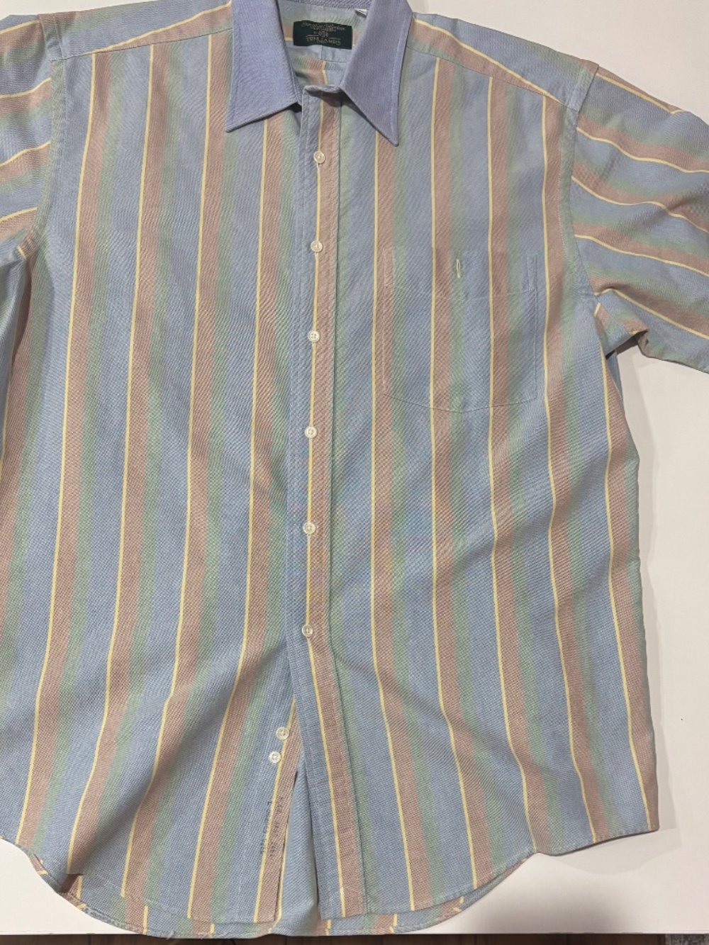 Men’s Tom James button-up shirt